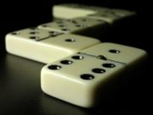 How To Play Dominoes (Block) 